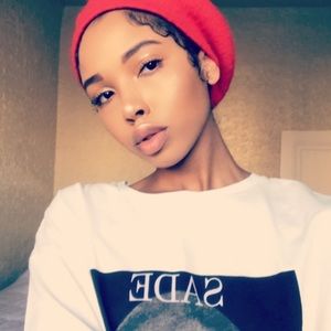 Meet your Posher, Totiana